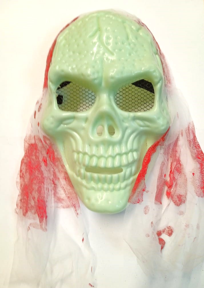 картинка Карнавальная маска Череп с накидкой, светящаяся в темноте от магазина Смехторг