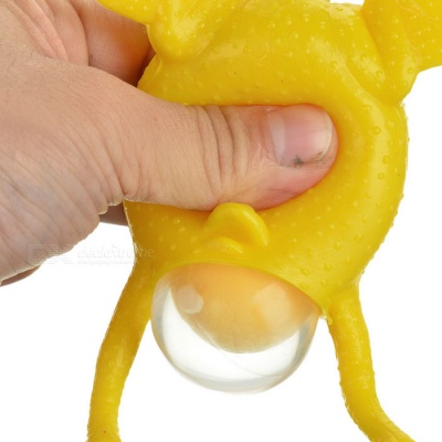картинка Игрушка пищалка Курица, несущая яйцо от магазина Смехторг