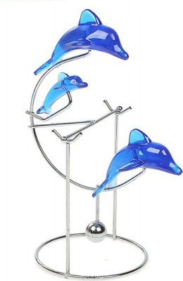 картинка Маятник "Дельфины" из 3-х от магазина Смехторг
