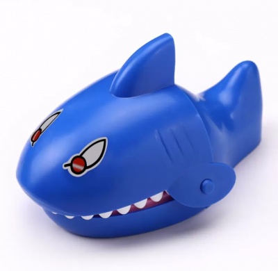 картинка Настольная игра "Найди больной зуб Акулы" от магазина Смехторг